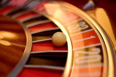 Tampilan grid Mahjong Ways di piramidwin dengan simbol pembayaran dan fitur bonus